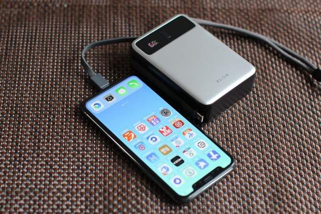 超快充,大容量,自带双线,zlos大容量充电宝充电更