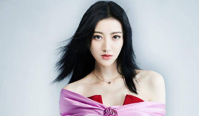 不怕"潜规则"的7位女星:就算没后台,狠起来"大佬"