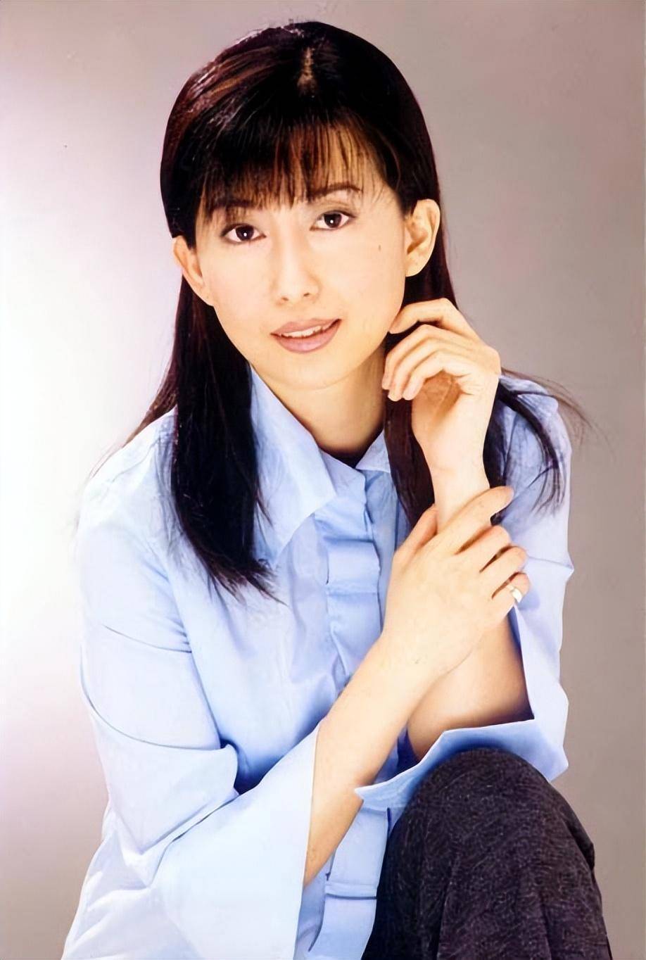 娱乐圈改名成风,不改名不成腕,名主持连姓都改自称对不起爸爸_大陆