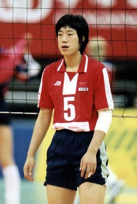 女排名将邱爱华:当打之年为何痛哭流涕?