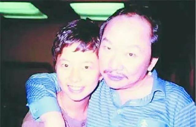 风流,宁死要喝酒,古龙一生没离开过江湖,女人,酒_郑莉莉_龙的_林清玄