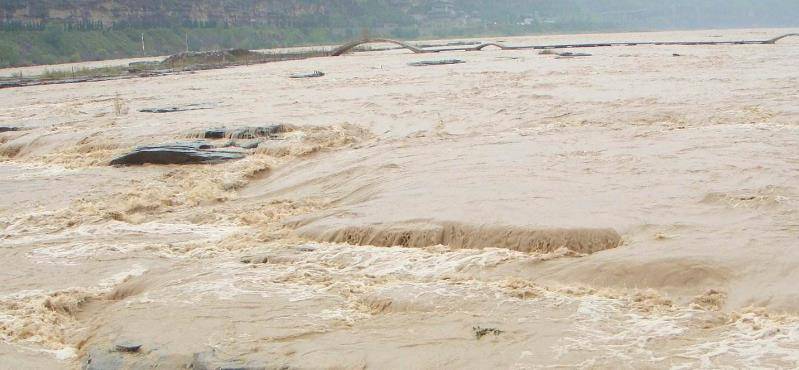 德国大坝被轰炸,近4亿吨洪水淹死3万多人,给各国提了个醒_水坝_国家