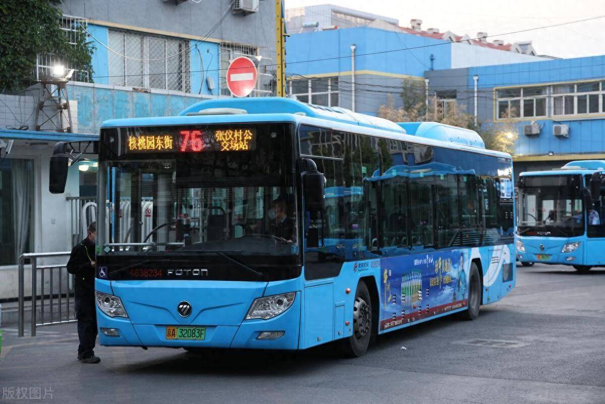 多地新能源公交车换回燃油车,就像一面镜子,照出了电车的短板_搜狐汽
