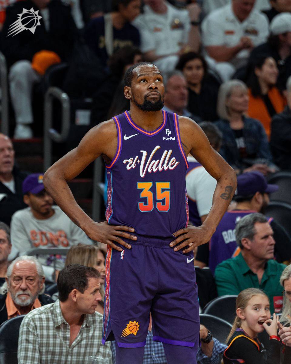 太阳复仇火箭:杜兰特24 7 6关键两罚制胜 布克35 7起冲突_篮板_助攻