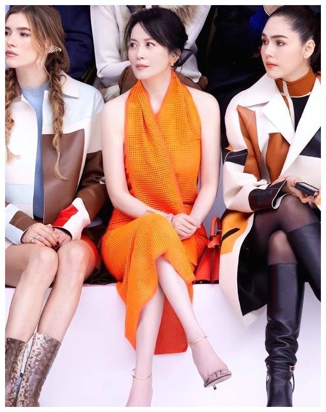 退隐娱乐圈的养老女神:俞飞鸿与王菲的独特故事,引人入胜!