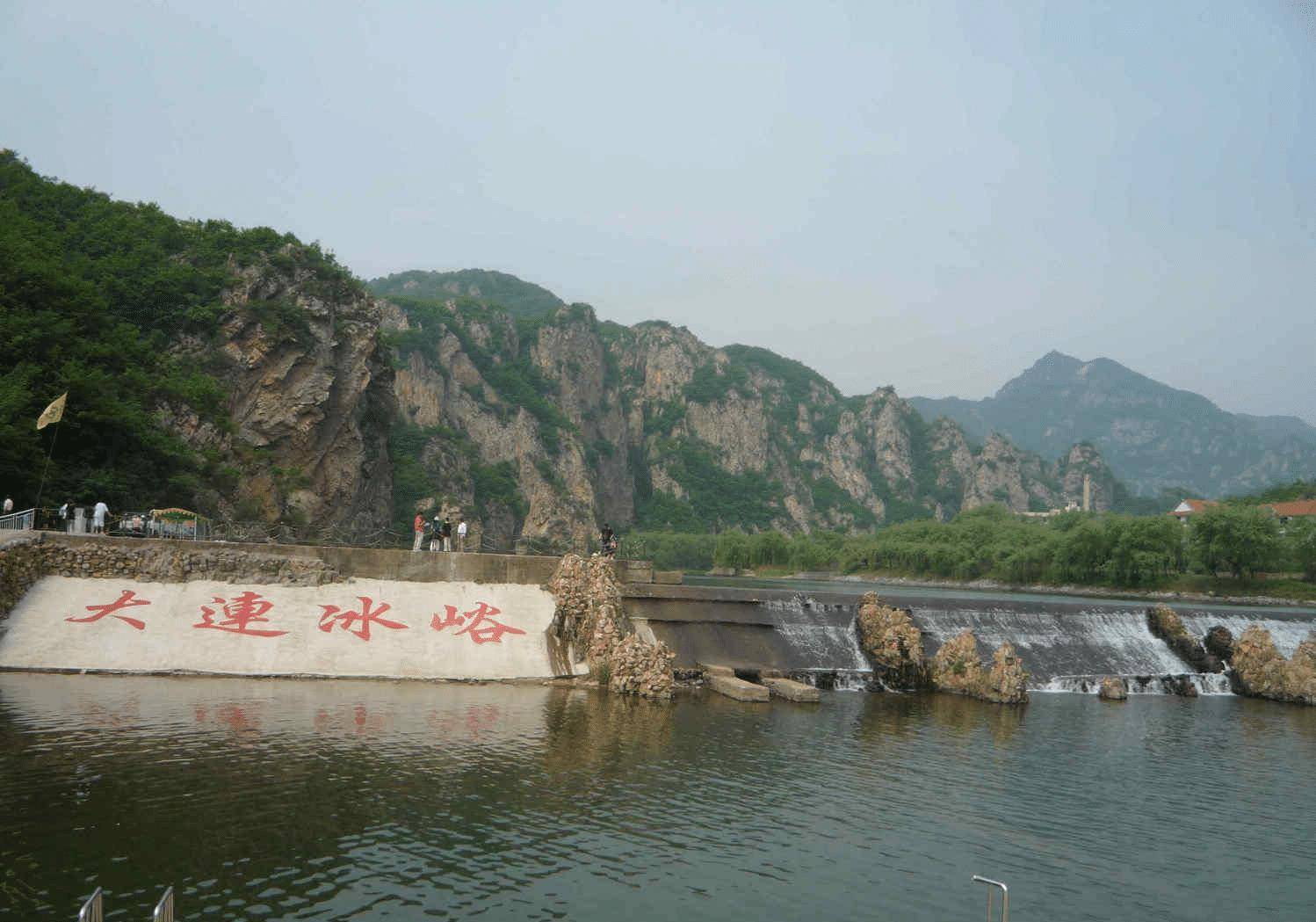 鸭绿江,既是风景区也是具有革命意义的地方;沈阳故宫,另一个让你大开