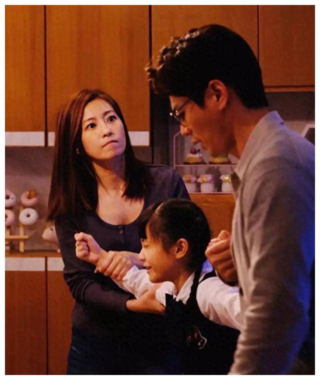 tvb视后遭下架_陈自瑶_罗子溢_观众