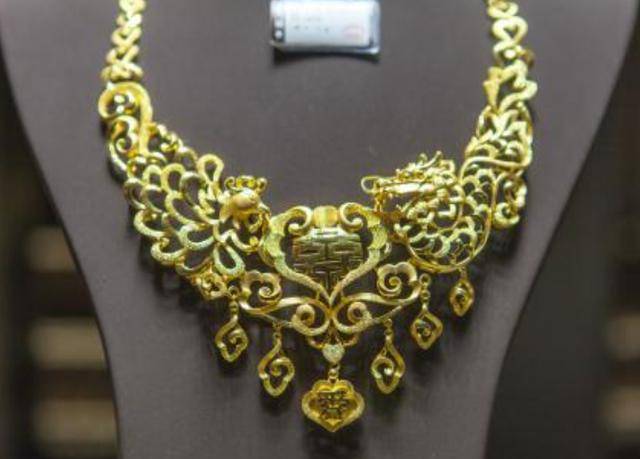 金银首饰有辐射,戴久了会致癌?