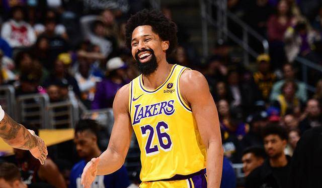 詹姆斯31 4 9,普尔34 3,浓眉天神下凡,两奇兵成