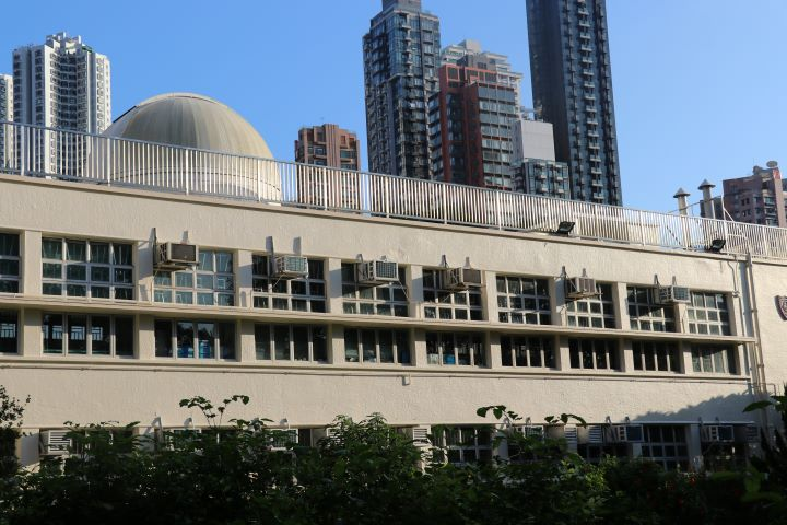 02私立学校国际学校是指拥有相当比例的外国学生,所实施的学制跟香港