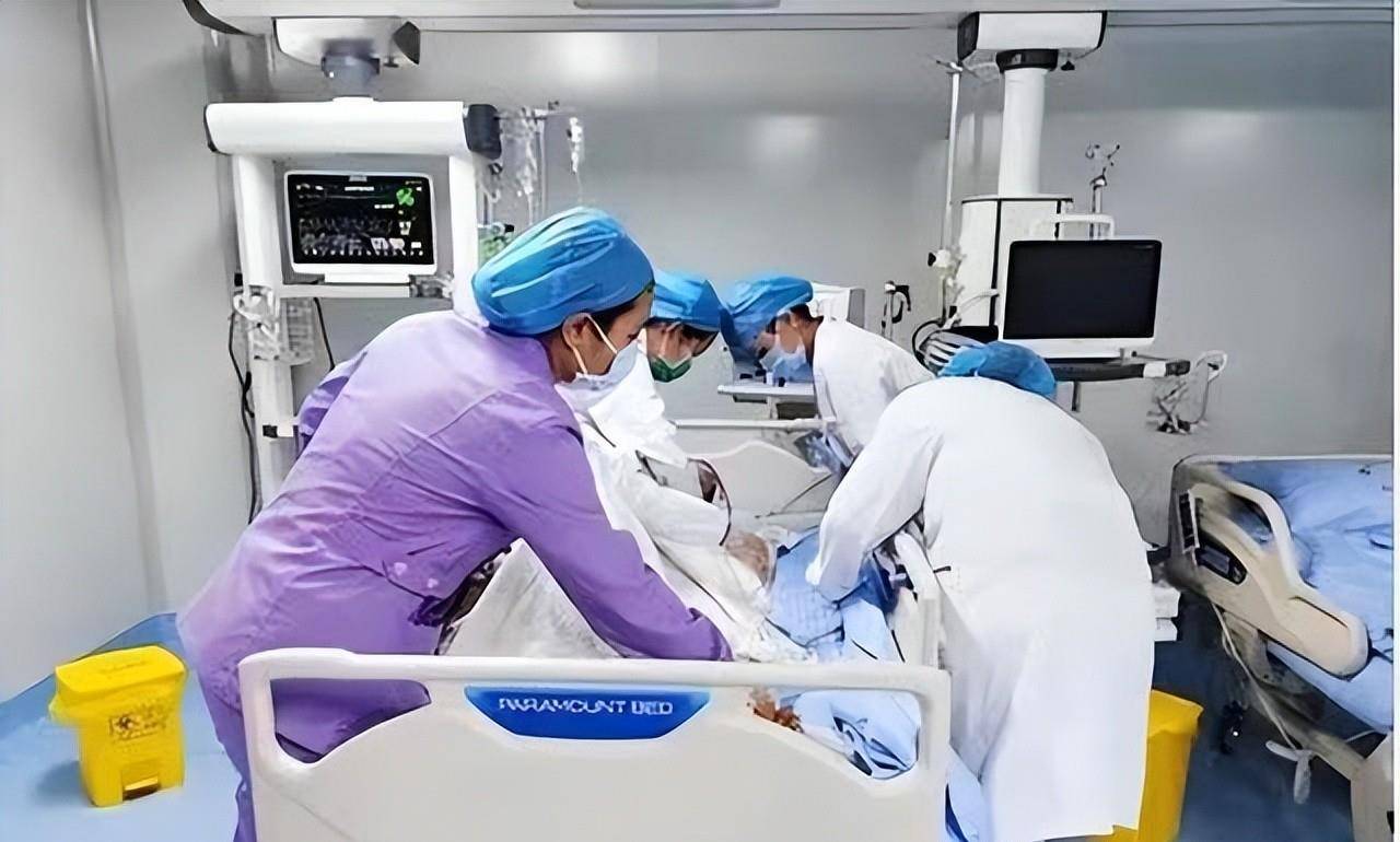 杭州老人肝癌晚期:拒绝化疗,打麻将,吃小吃,女儿尊重