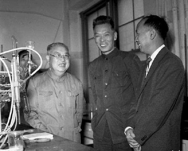 东方红1号卫星总设计师,与钱学森等一起搞研究,无名却伟大_赵九章