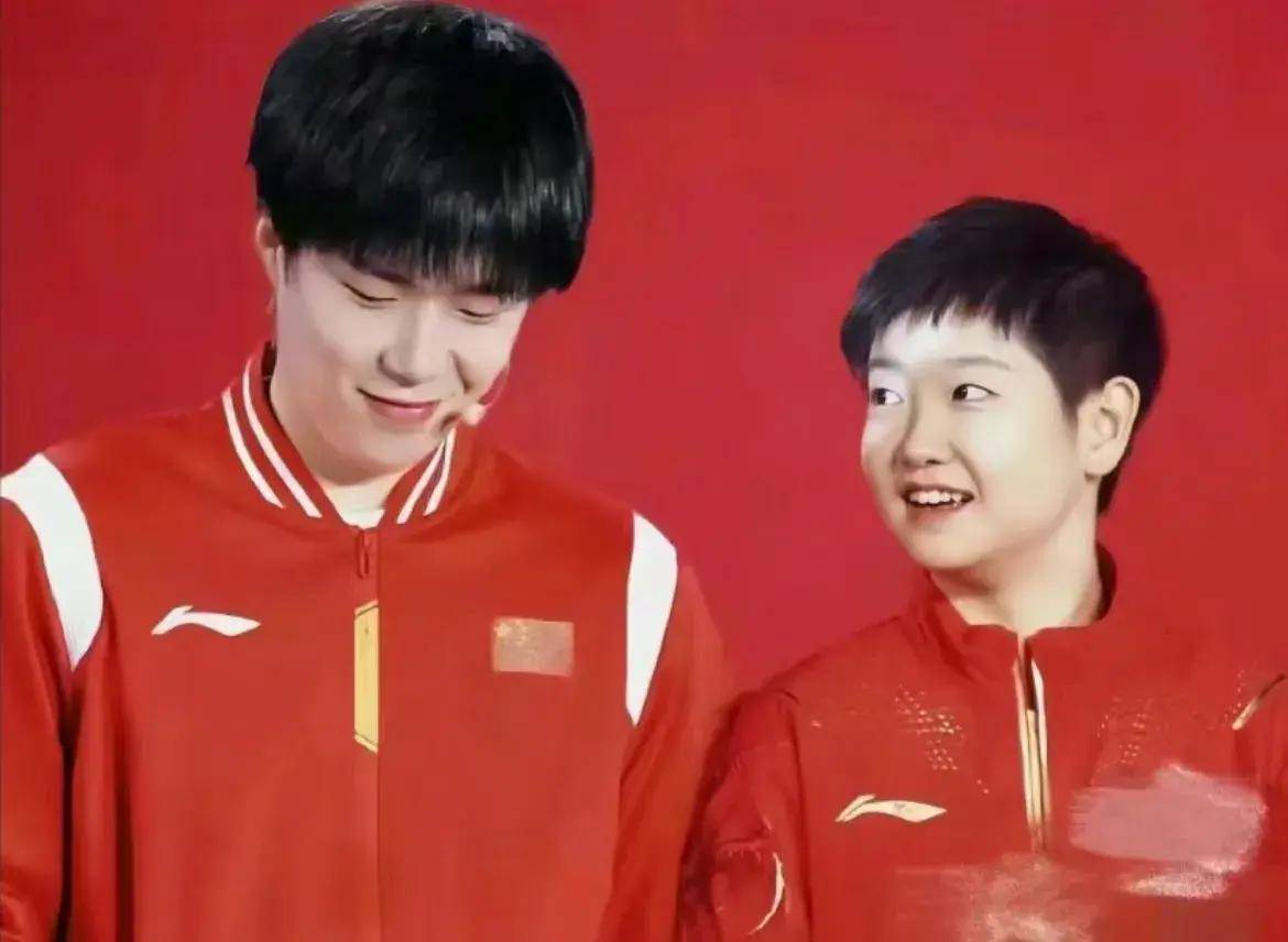 惊喜四年一遇的日子,莎莎和大头一起参加活动鳗鱼和高远一起上训_许昕