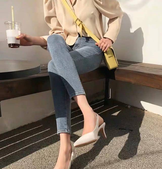 原创别被最近流行的瘦腿裤骗了仅腿细能穿腿粗女生凹出大象腿