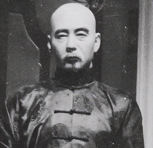 冯巩:曾祖冯国璋,少时靠母亲79块工资养8人,想当兵被泼冷水_冯家