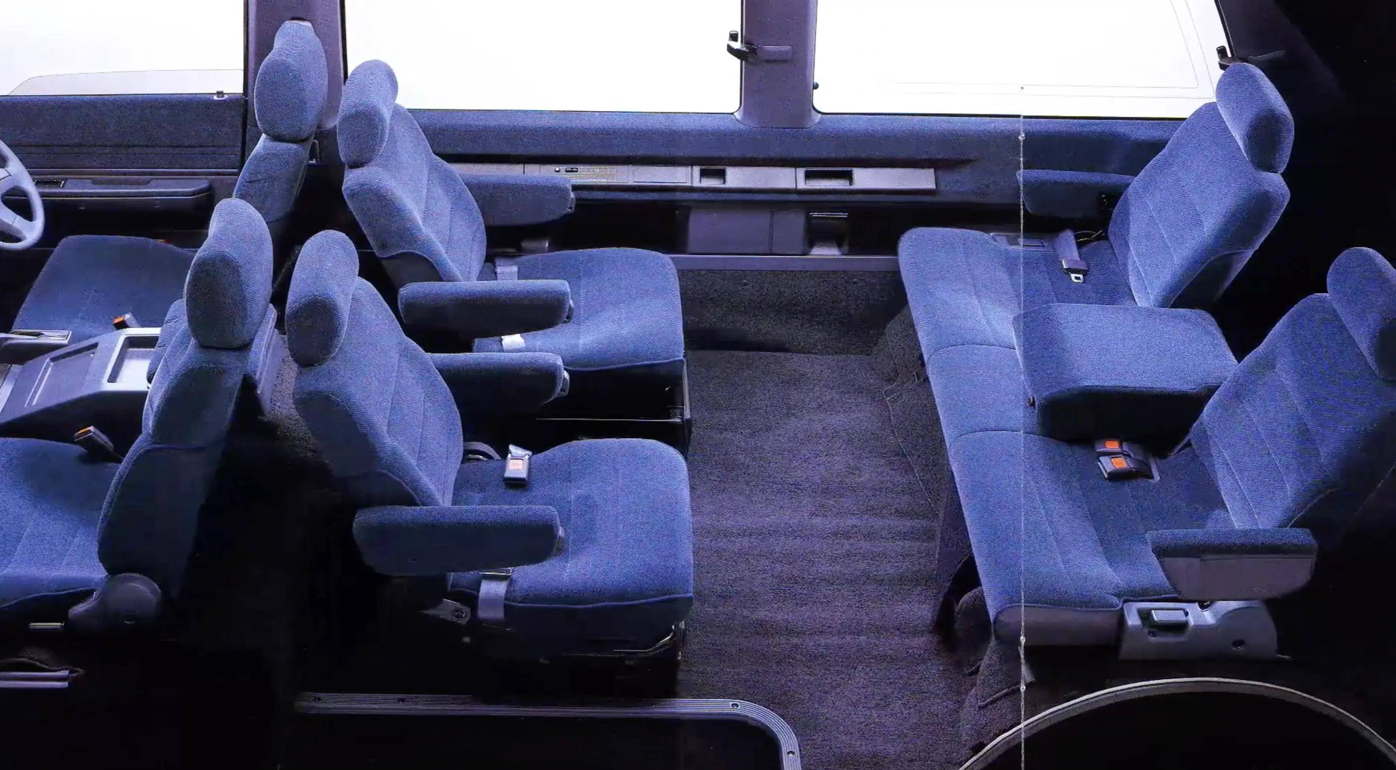 90年代国内豪华面包车的代表——尼桑万利特(巴宁)