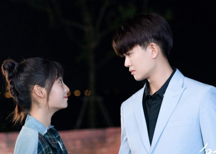 邢菲又一现代高甜剧待播,合作帅气男主,cp感不输《乌鸦小姐》_胡一天