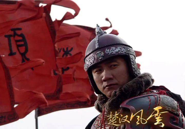 张震第一次见到他甚至都不敢抬头就连张纪中坐在他身边都感受到强大的