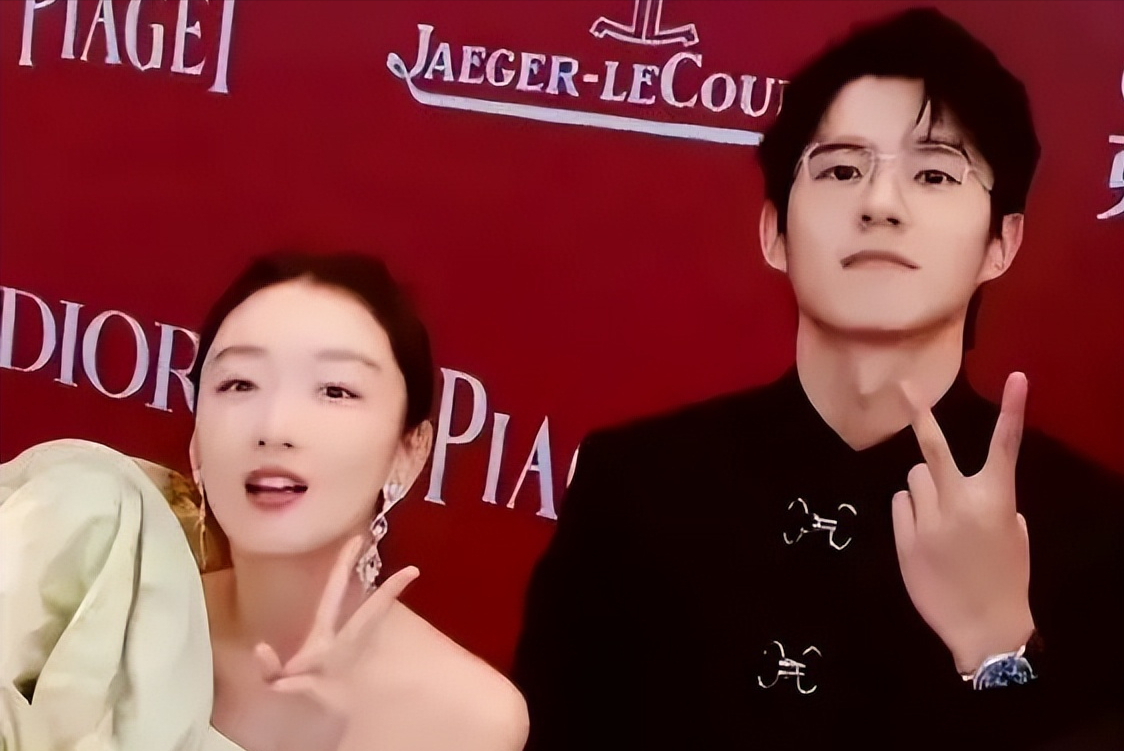 周冬雨颜值大变疑整容,眼角拉开脸上饱满,出席活动成现场焦点_刘昊