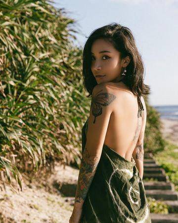 原创梁云菲热恋中见金刚小娴分手首发声曝感情无结果观念