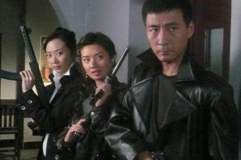 原创裤裆里藏雷战场抽雪茄包子变炸弹这些抗战剧的导演是真离谱