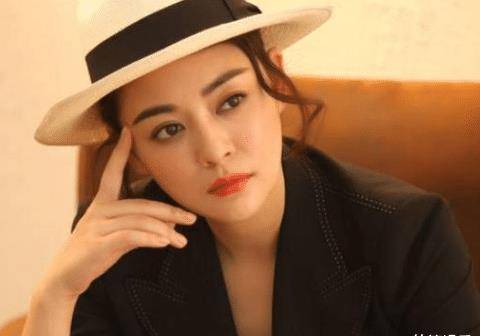 他曾红过吴京,大火后却为"小三"抛妻弃女,今前妻火了他消失了_连奕名