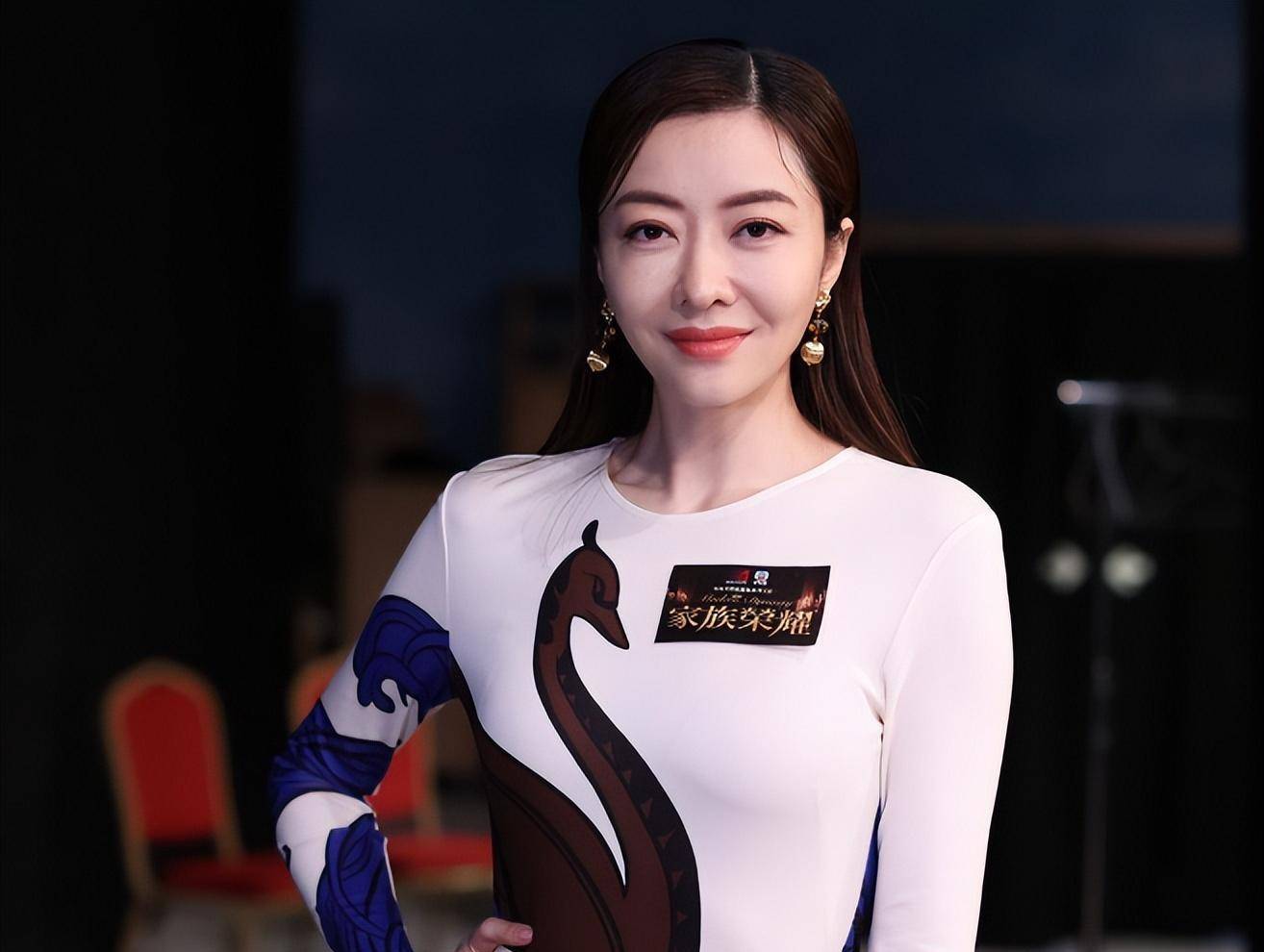 原创四大天王郭富城娶网红方媛后生下两女如今家庭幸福生活美满