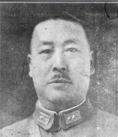 后来一次偶然的机会,谈雪卿遇见了陈度,陈度是上海滩著名的公子哥.