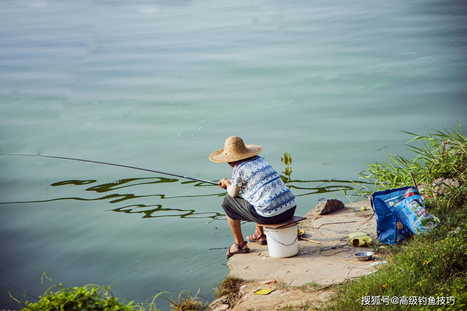 钓鱼浮尸怕惊了窝子图片