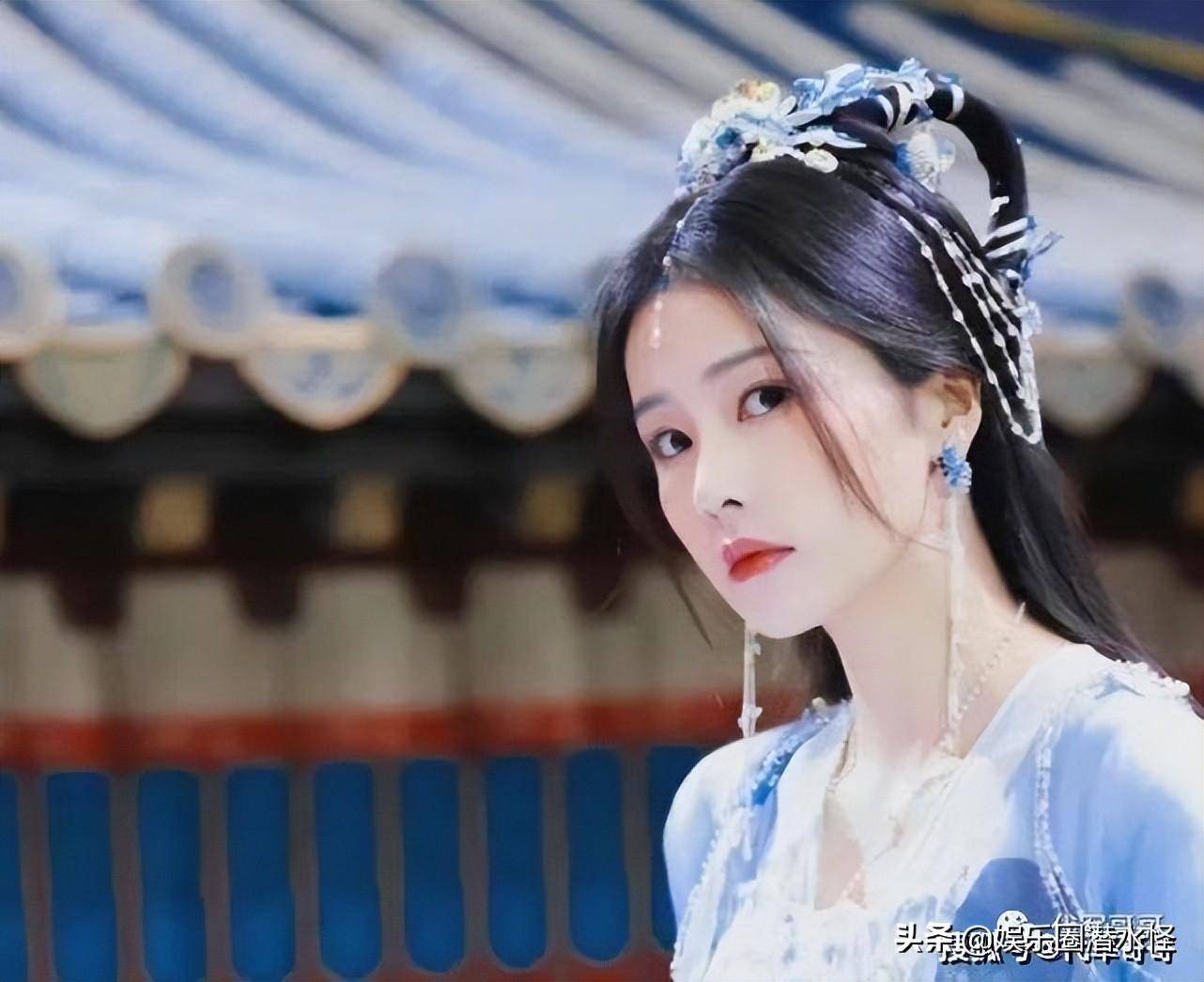 原创白鹿发新歌漂浮宇宙黄明昊在线互动网友称原地恋爱