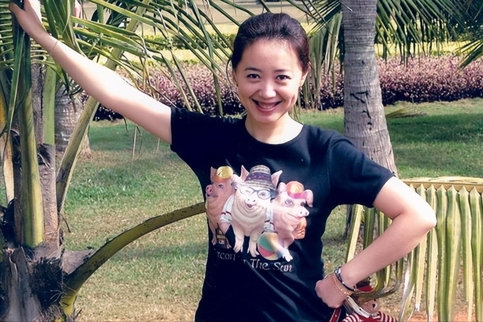 母亲_黄蕾_衣服