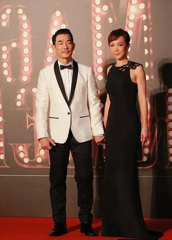 原创任贤齐老婆极少露面长得普通没气质但从不装比刘晓庆真实