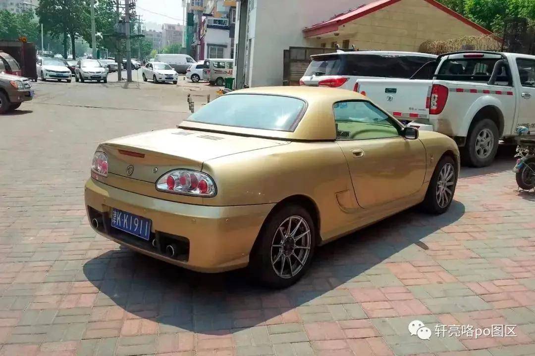 中置后驱小敞篷 丨 南汽名爵出品的稀有车——mg tf_搜狐汽车_搜狐网