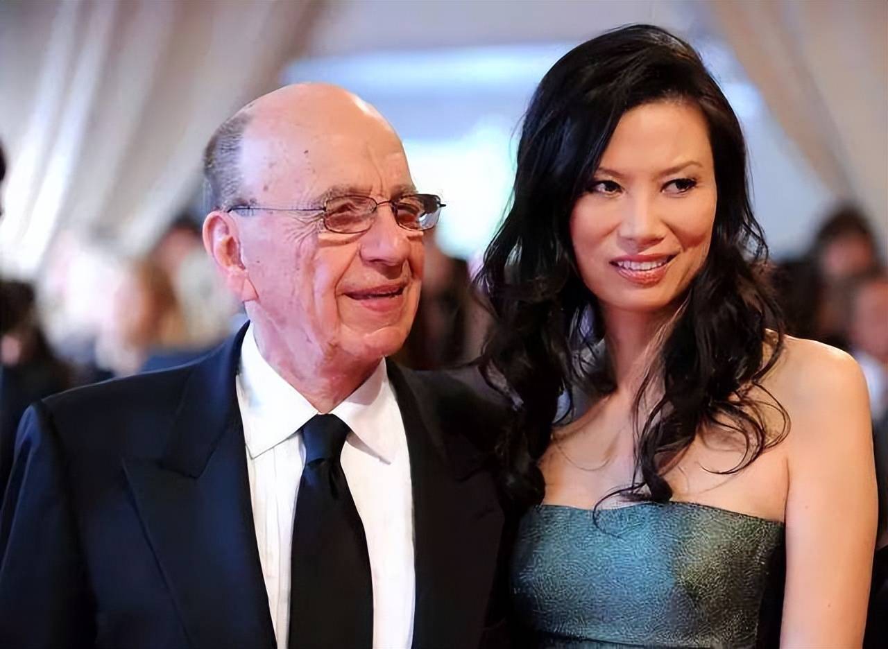 原创默多克23岁孙女受访结婚12个小时就想离了原因是前夫毒瘾发作