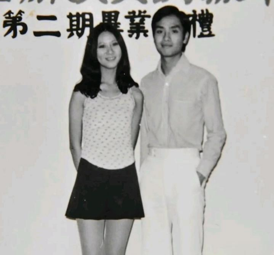 伍卫国曾和刘晓庆苦恋5年分开后不拍戏也不结婚72岁还单身