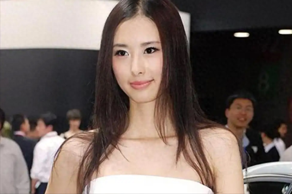 女模特兽兽:前任泄露私密照,全网皆知,后嫁到外国,生活如意_杨迪_工作