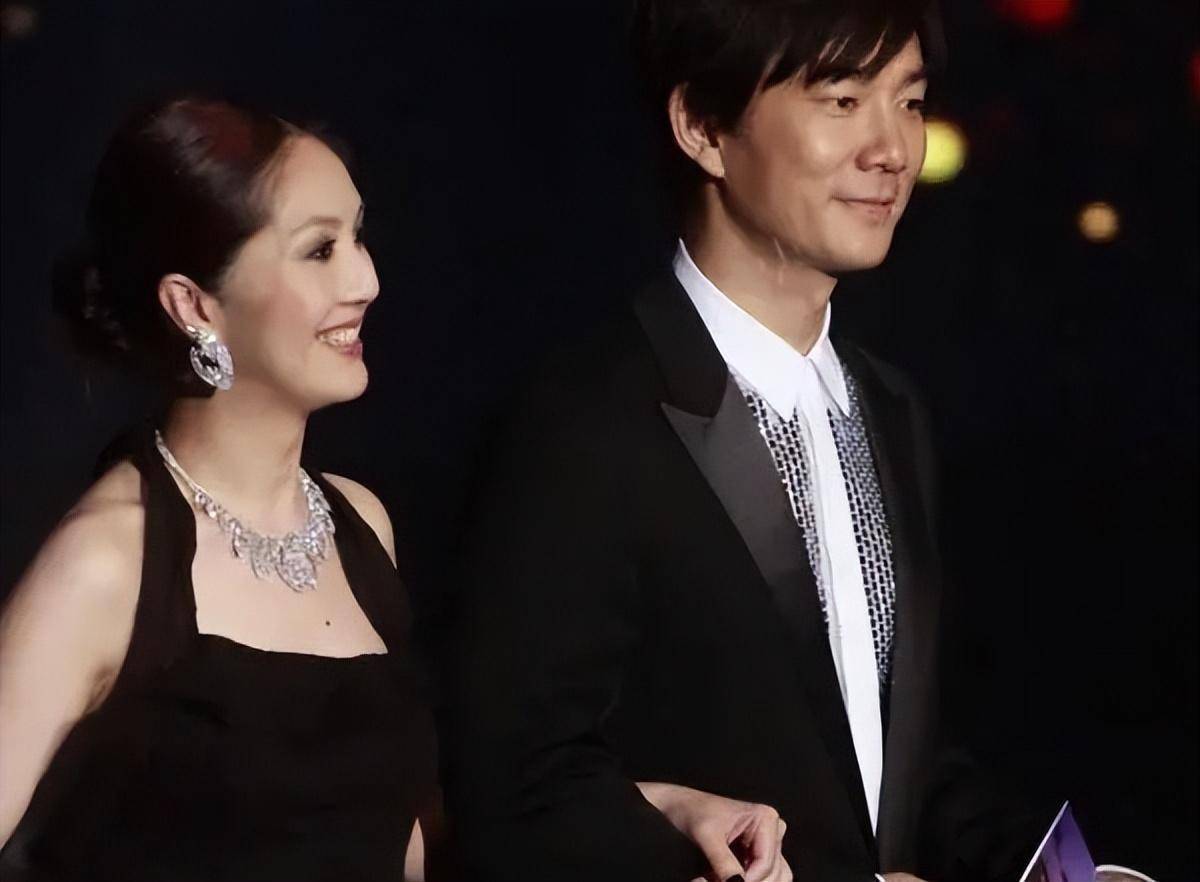 曾几何时,情歌对唱已经不再流行,但这几首经典依然