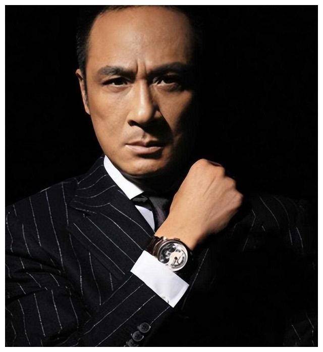 为何吴镇宇不向资本低头因为他不追求名利