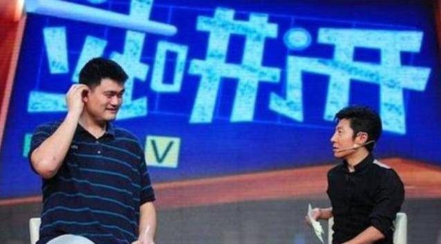 在《开讲啦》一期节目中,姚明就成为了嘉宾,参加了这个节目,然后在