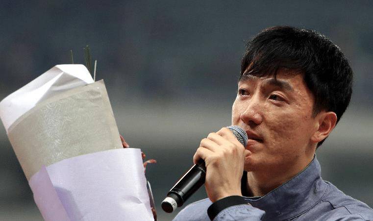 原创奥运冠军刘翔被誉为亚洲飞人两届奥运退赛饱受委屈