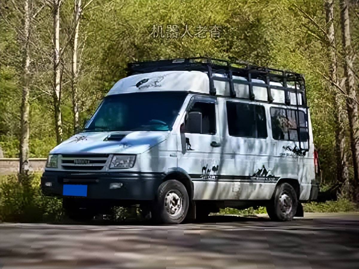 空间大动力强,依维柯改装露营车自驾游,床车旅行也可以这么简单_搜狐