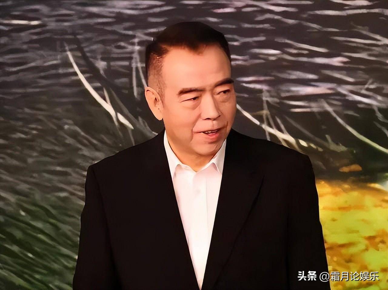 "处处留情"的陈凯歌两婚两离后,与倪萍在一起5年,却最终情归陈红_洪晃