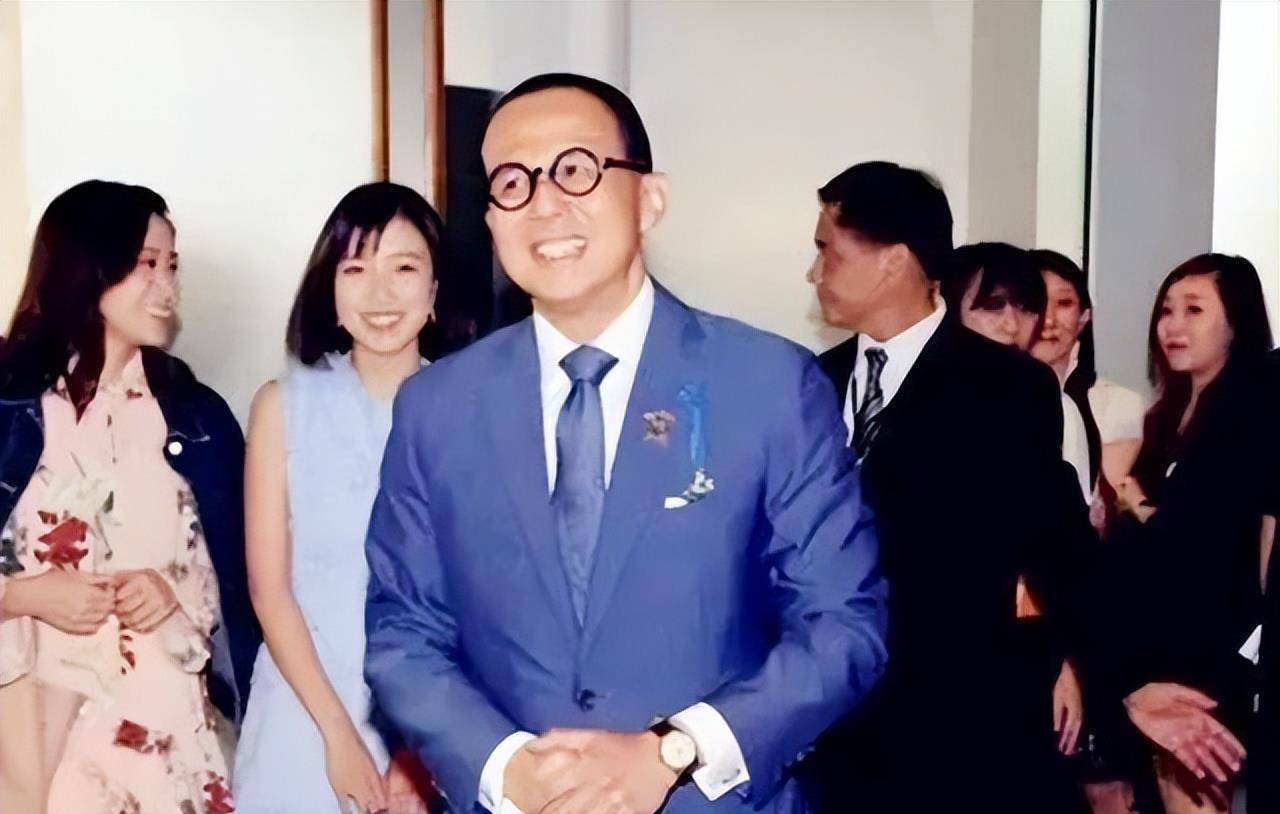 李泽楷曾差点败光李嘉诚家产,瞒着李嘉诚,偷偷从银行拿千亿贷款_父亲