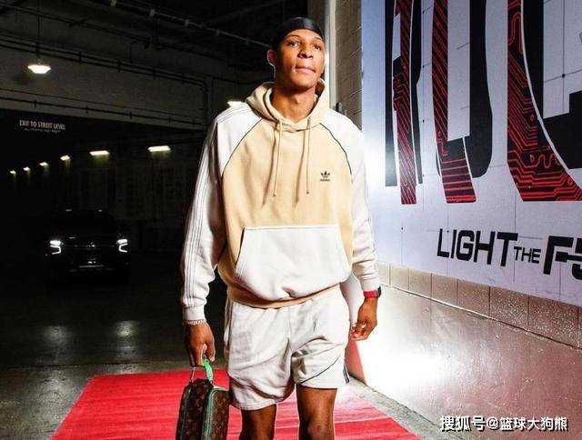 这是明星大前锋标配_巴里·史密斯_球员_比赛