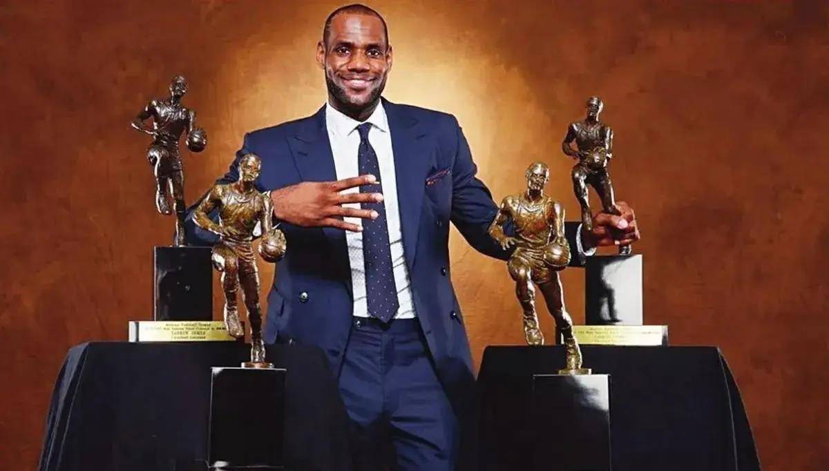 原创詹姆斯的天赋有多夸张大腿粗得像水桶弹跳球商均高得惊人