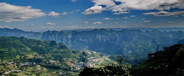 恩施参团旅游六天旅行社报价多少，恩施游玩六日游报价，看完值得收藏