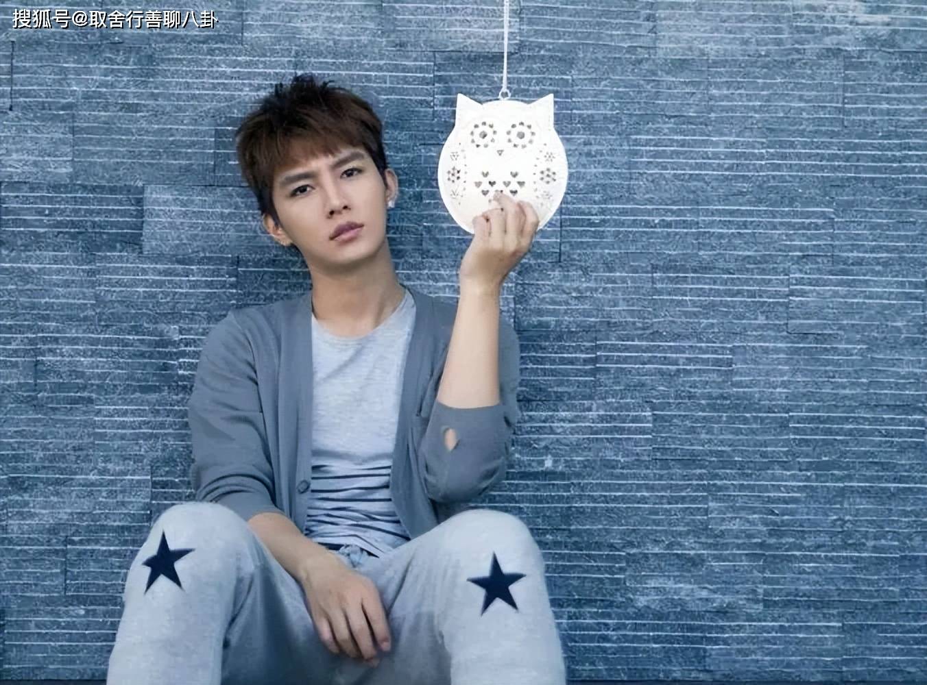 炎亚纶将在澳门举行粉丝见面会,门票分四种价格,最高票价3000元