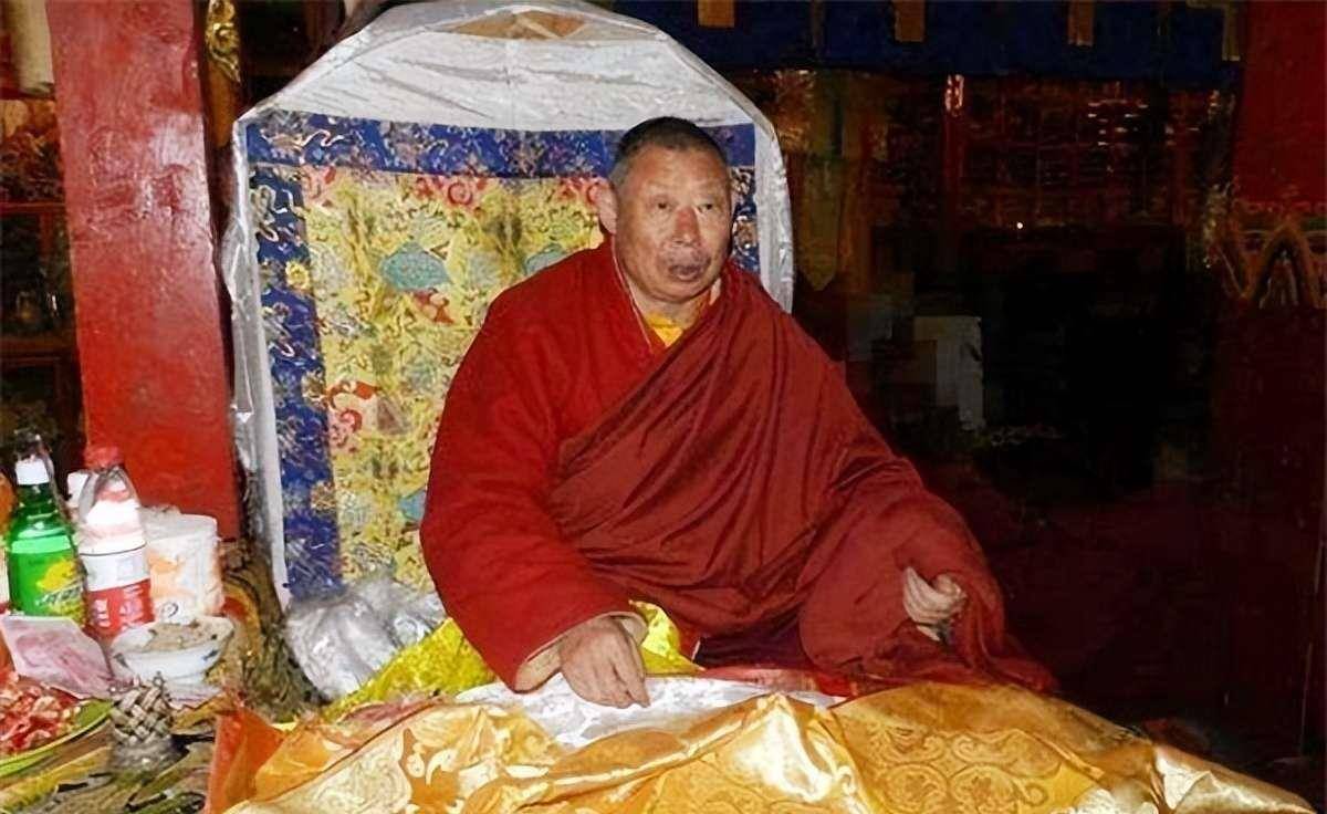 原创纪实山东狱警王兴夫却伪装成活佛住大别墅欺负女弟子