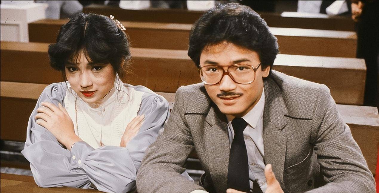 戚美珍本来就喜欢他,此前分手也是因为苗侨伟和她发脾气,不让着她