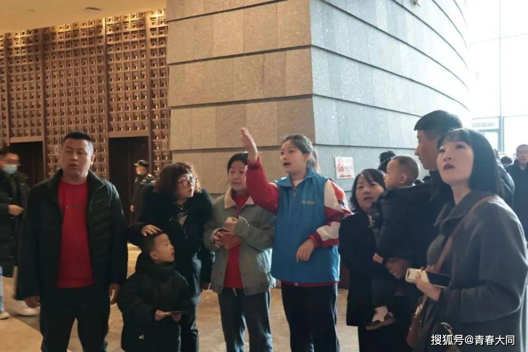 大同二中团委以"服务社会,传承文化"为己任,在春节假期组织学生团员